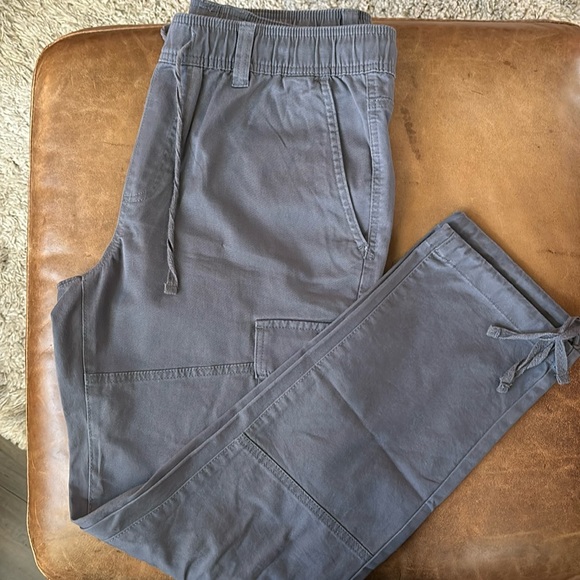 No Boundaries Other - Men’s gray cargo joggers size medium